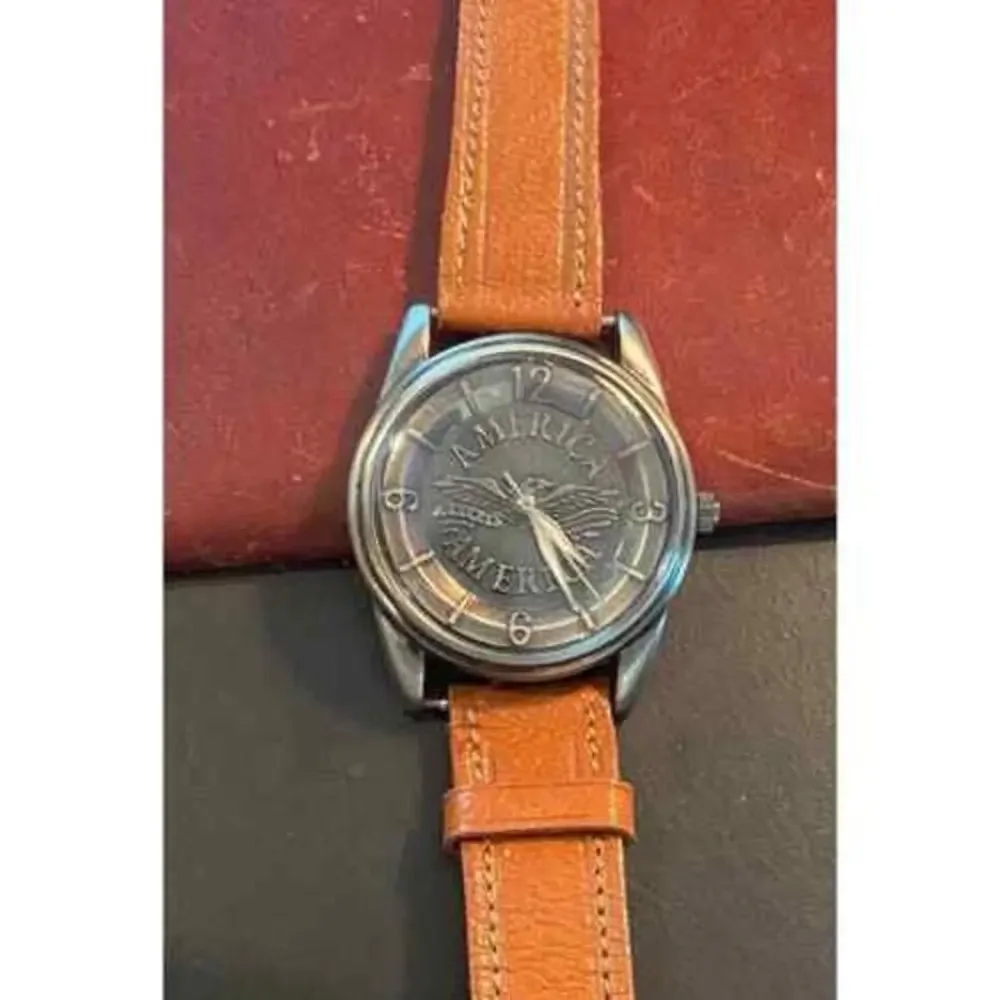 Unisex 34mm Gun Metal Tone Amrica Watch, Raised Pattern Face